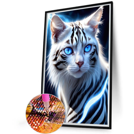 Tabby And White Cat - Full Round Drill Diamond Painting 40*60CM