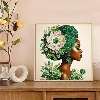 Elegant Woman - Special Shaped Drill Diamond Painting 30*30CM