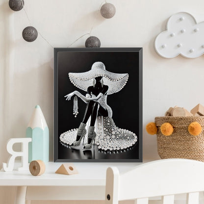 Elegant Lady - Special Shaped Drill Diamond Painting 30*40CM