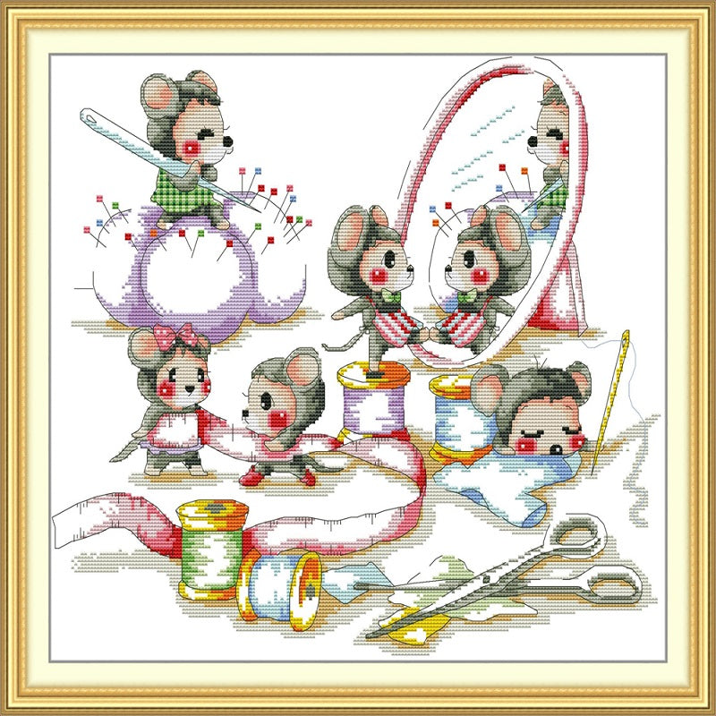 Little Mouse Makes New Clothes - 14CT Stamped Cross Stitch 43*40CM (Joy Sunday)
