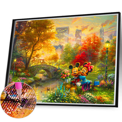 Mickey Mouse And Minnie Mouse By The River - Full Round Drill Diamond Painting 80*60CM
