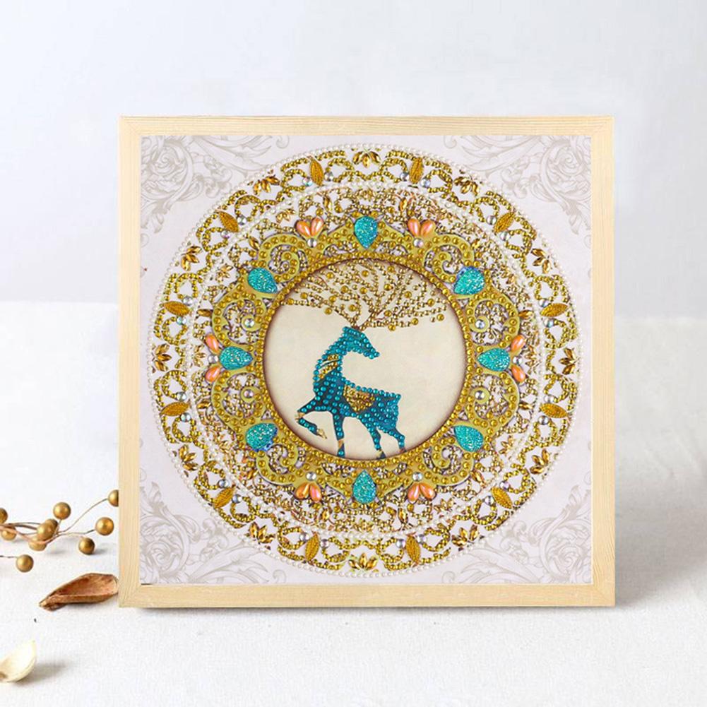 Datura - Special Shaped Drill Diamond Painting 30*30CM