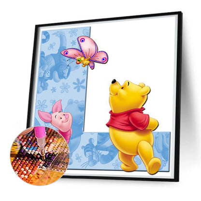 Winnie The Pooh And The Letter L - Full Round Drill Diamond Painting 50*50CM